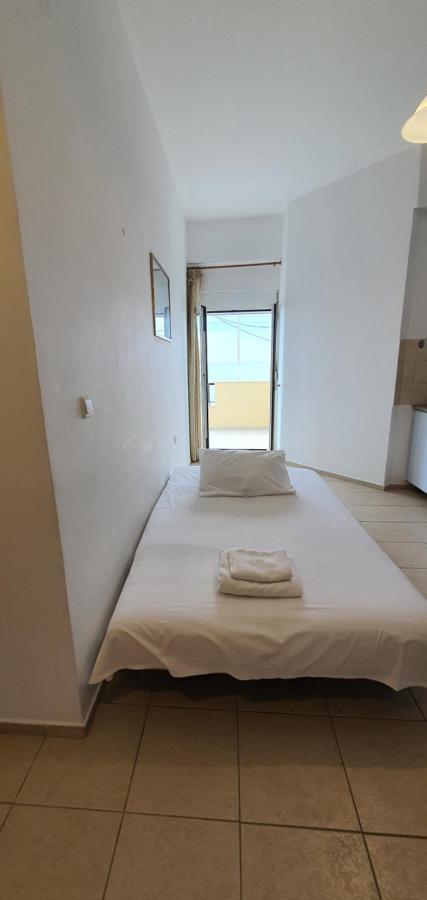 Eirini Apts On The Beach Psari Forada エクステリア 写真