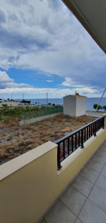 Eirini Apts On The Beach Psari Forada エクステリア 写真