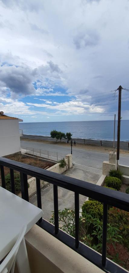 Eirini Apts On The Beach Psari Forada エクステリア 写真