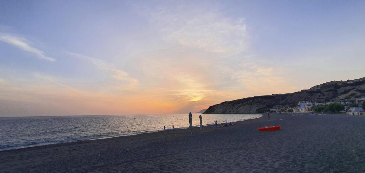 Eirini Apts On The Beach Psari Forada エクステリア 写真