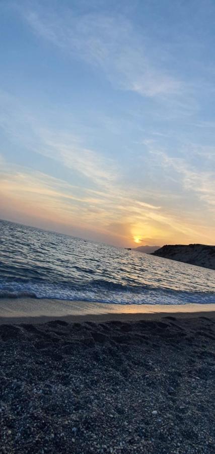 Eirini Apts On The Beach Psari Forada エクステリア 写真