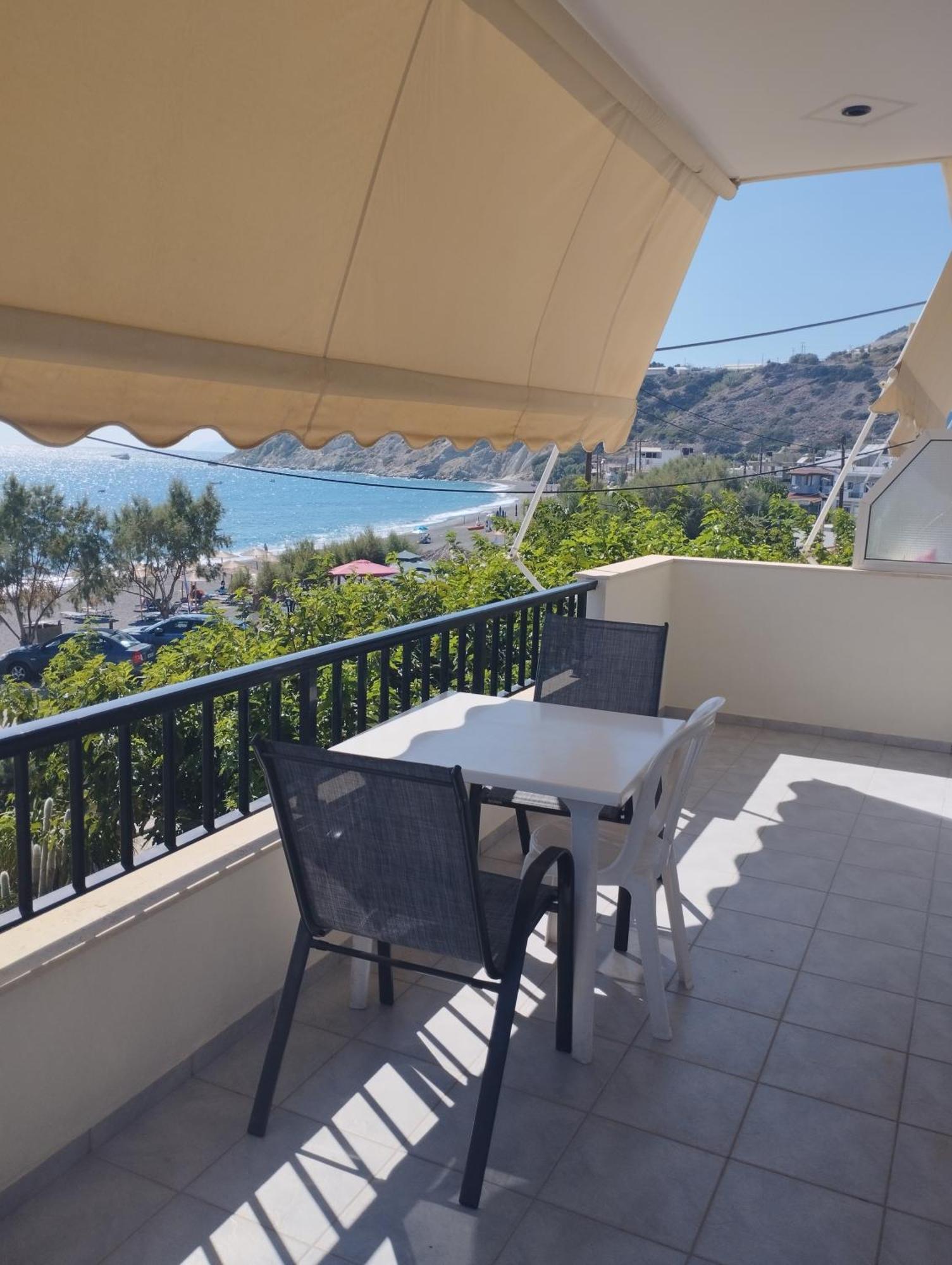 Eirini Apts On The Beach Psari Forada 部屋 写真