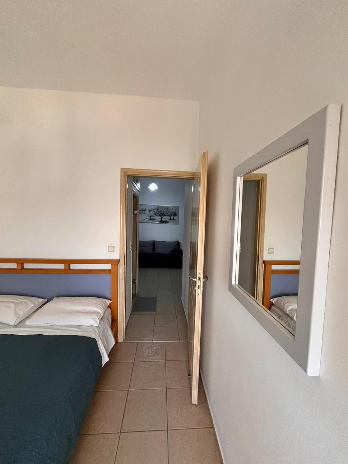 Eirini Apts On The Beach Psari Forada エクステリア 写真